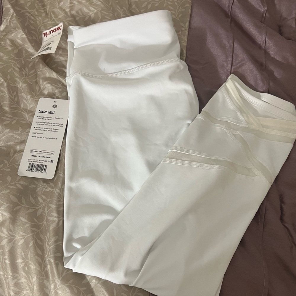 Brand new never worn work out capris